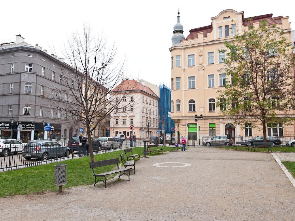 Oasis Prague Apartments Buitenkant foto